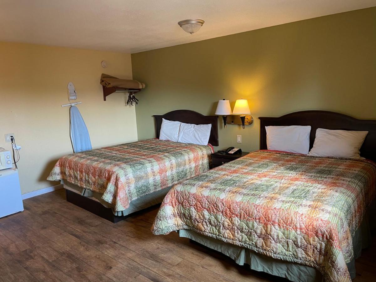 Dilley Executive Inn מראה חיצוני תמונה
